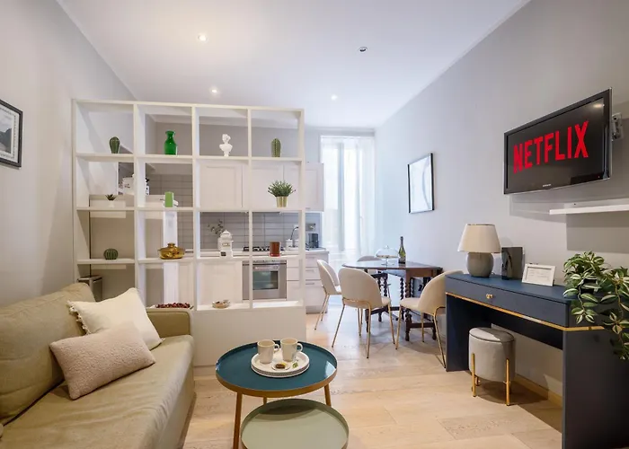 Dng House - Vatican 80 Square